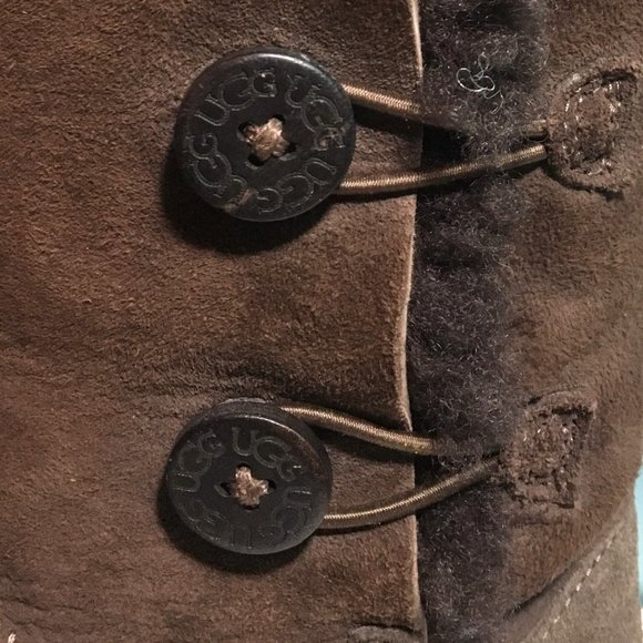 UGG Unisex-Child Bailey Button Triplet Ii Boot - Picture 2 of 6